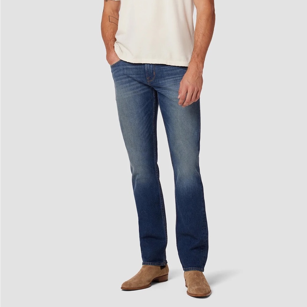 HUDSON jeans, size 33. Great condition! Medium wash with stretch.